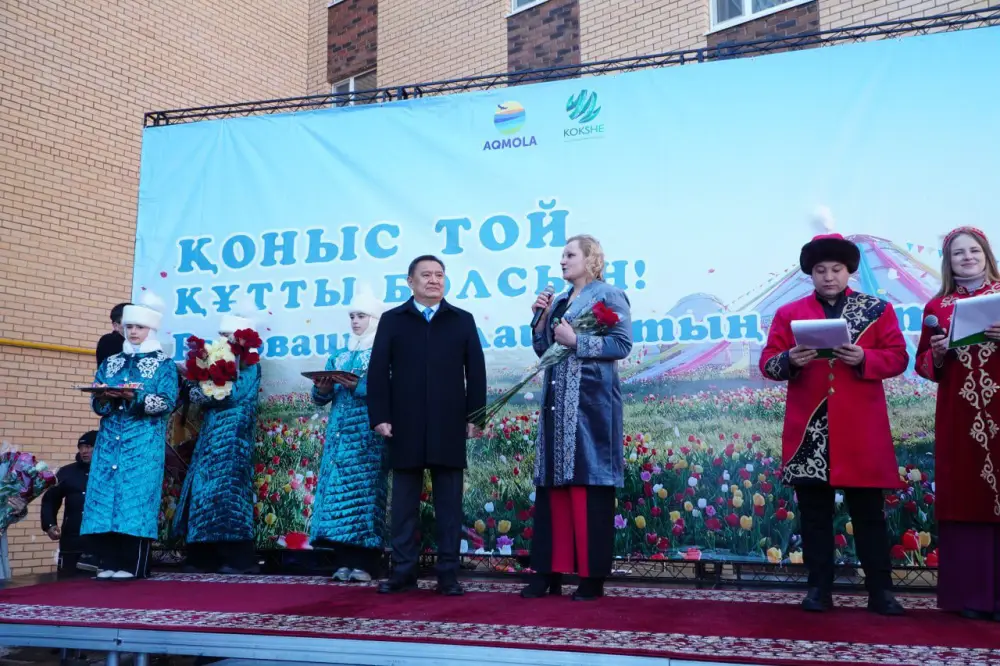 Ключи к новой жизни: 35 семей из Аршал повстречали свой дом {city2}