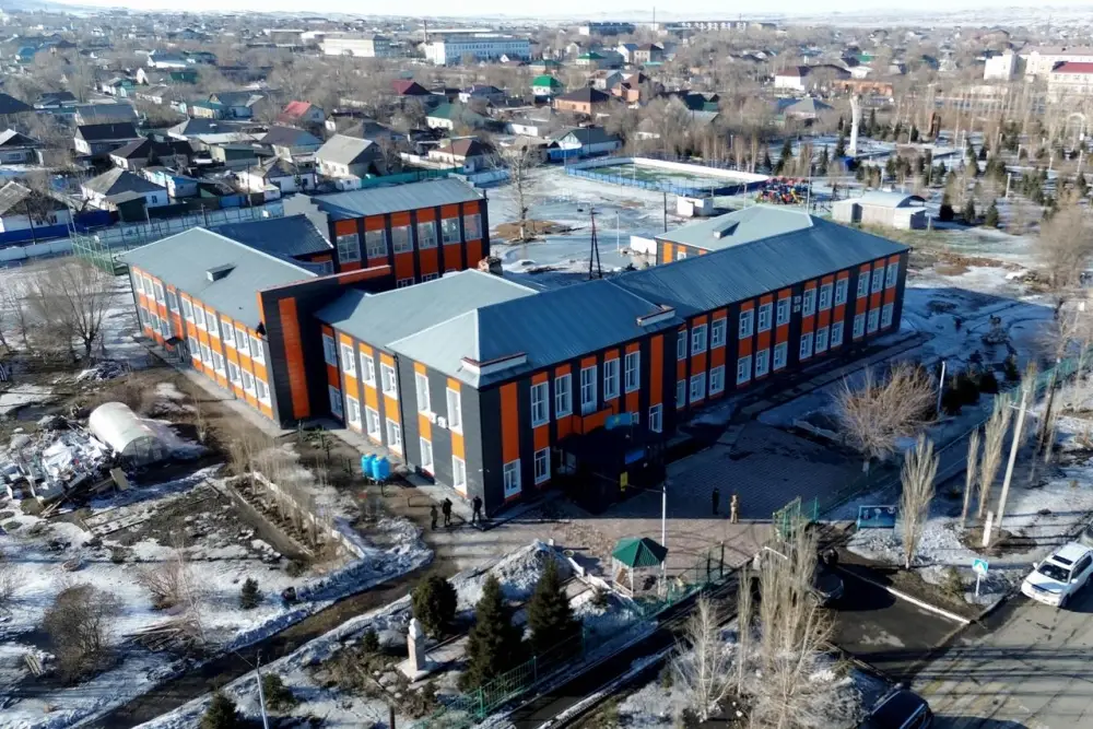 Аким области посетил образовательные объекты Аягозского района (6)