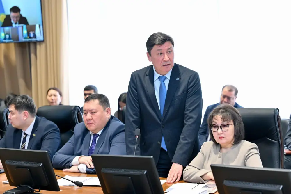 В области Абай обсудили вопросы развития искусственного интеллекта (4)