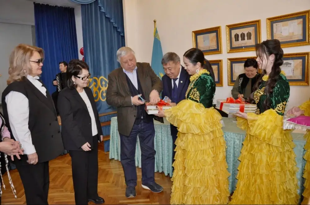 В Алматы презентовали аудиокниги со сказками на основе архивных записей {city2}