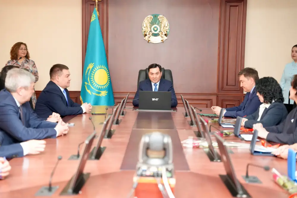 Профессионализм и признание: Министр энергетики вручил госнаграды женщинам отрасли {city2}