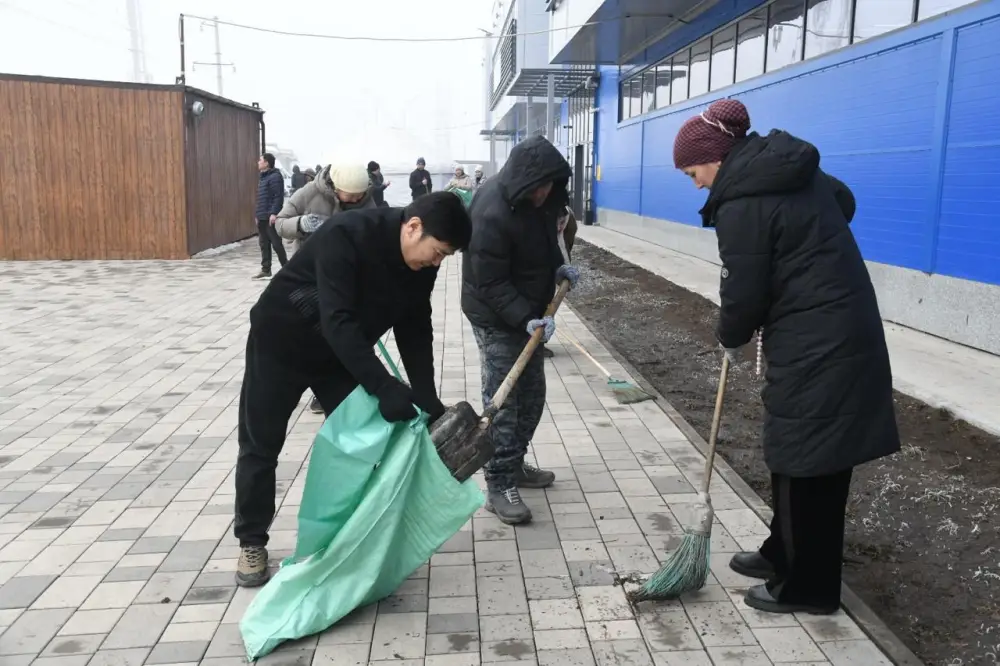 Горожане Астаны объединились для уборки в рамках праздника очищения {city2}