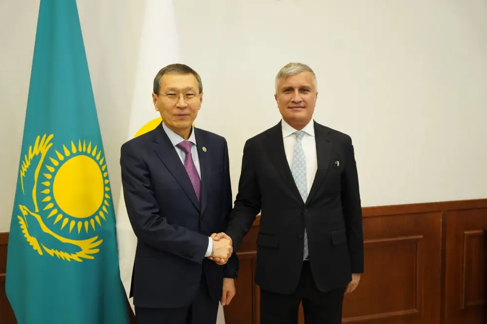 Встреча с наблюдателями ШОС и ОТГ перед республиканским референдумом 15 марта {city2}