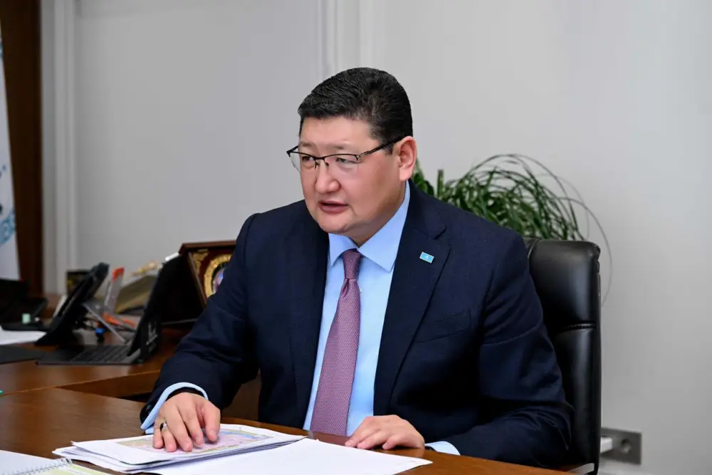 Аким области встретился с абаеведом Арапом Еспенбетовым (2)