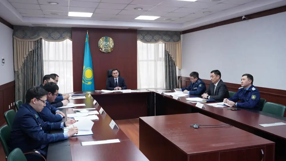 Киберпреступность на спаде: кто прячется за экранами? {city2}