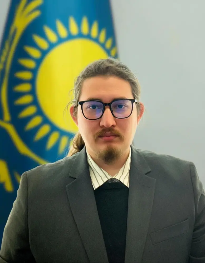 Назначение нового заместителя в Национальном центре исследований и оценки образования: международный акцент на цифровизацию {city2}