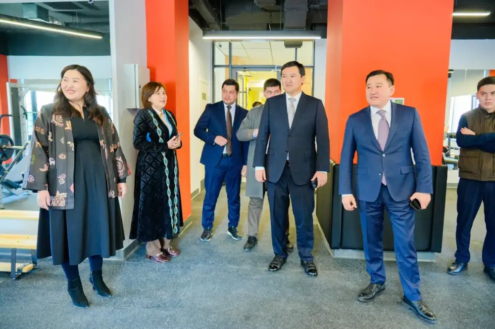 Новое общежитие почти на 1000 мест для студентов колледжей открыли в Астане (4)