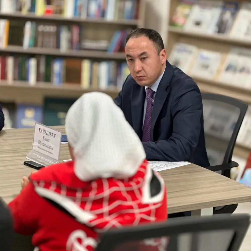 ЗАМЕСТИТЕЛЬ АКИМА ТУРКЕСТАНСКОЙ ОБЛАСТИ ПРОВЕЛ ЛИЧНЫЙ ПРИЕМ ГРАЖДАН {city2}