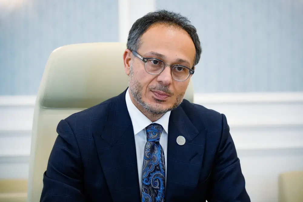 Конституционный Суд посетили международные наблюдатели за референдумом по новой Конституции (5)