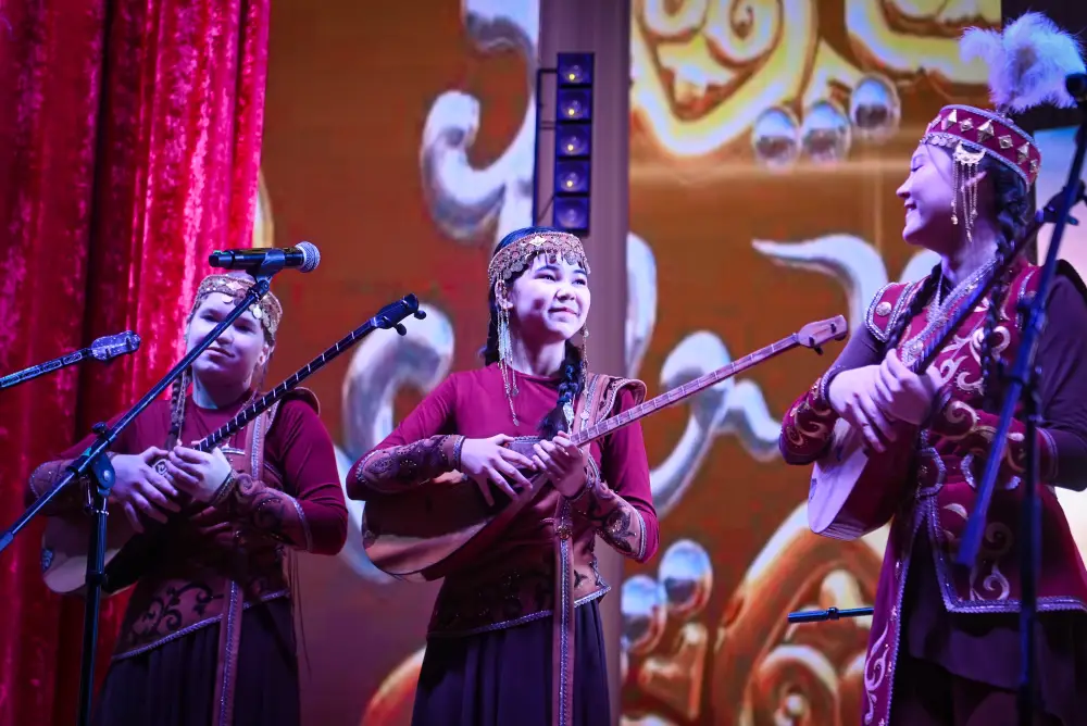 Наурызнама–2026: В Актобе проходит 24-часовой вечер жырау в рамках Дня культуры и национальных традиций (6)