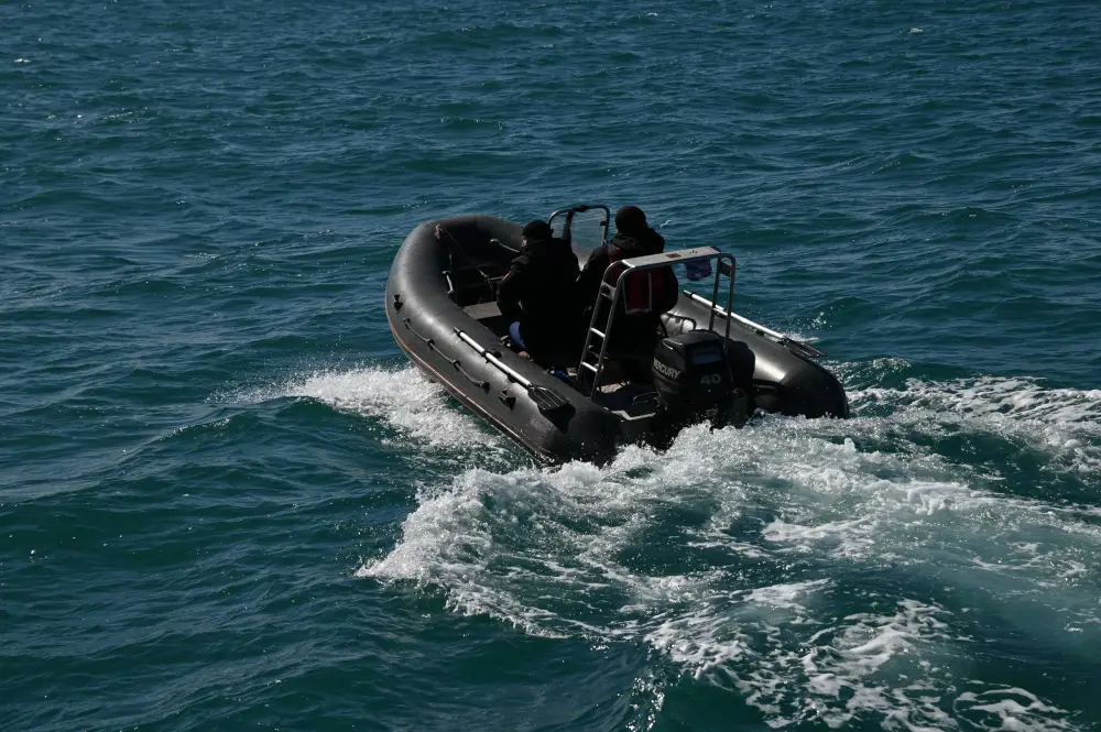 Военно-морские силы Казахстана отработали задачи в Каспийском море (2)