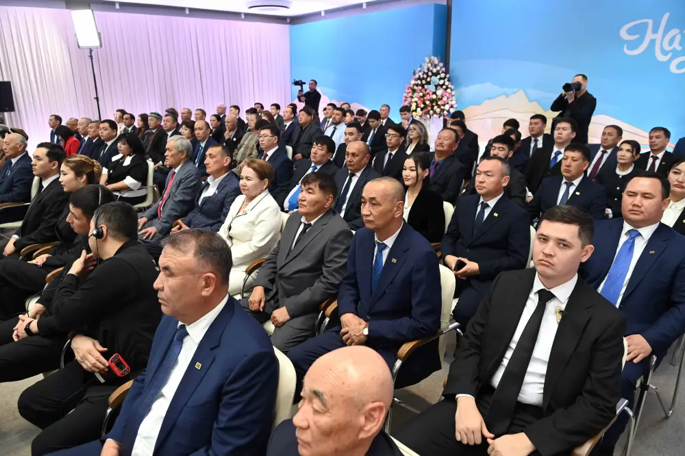 Выступление Главы государства Касым-Жомарта Токаева на встрече с общественностью Туркестанской области (2)