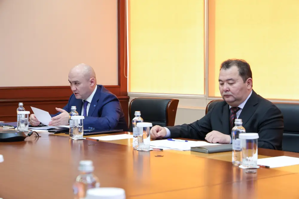 Подготовка дорожной отрасли к строительному сезону: обеспечение безопасности и качества в условиях весенних паводков {city2}