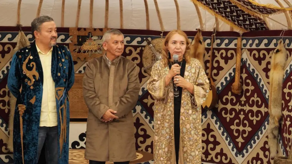 От орнамента к тренду: в столице показали современные образцы казахской одежды (5)