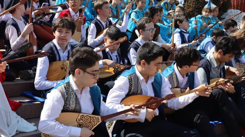 11 тысяч домбристов установят рекорд Казахстана в честь Наурыза {city2}
