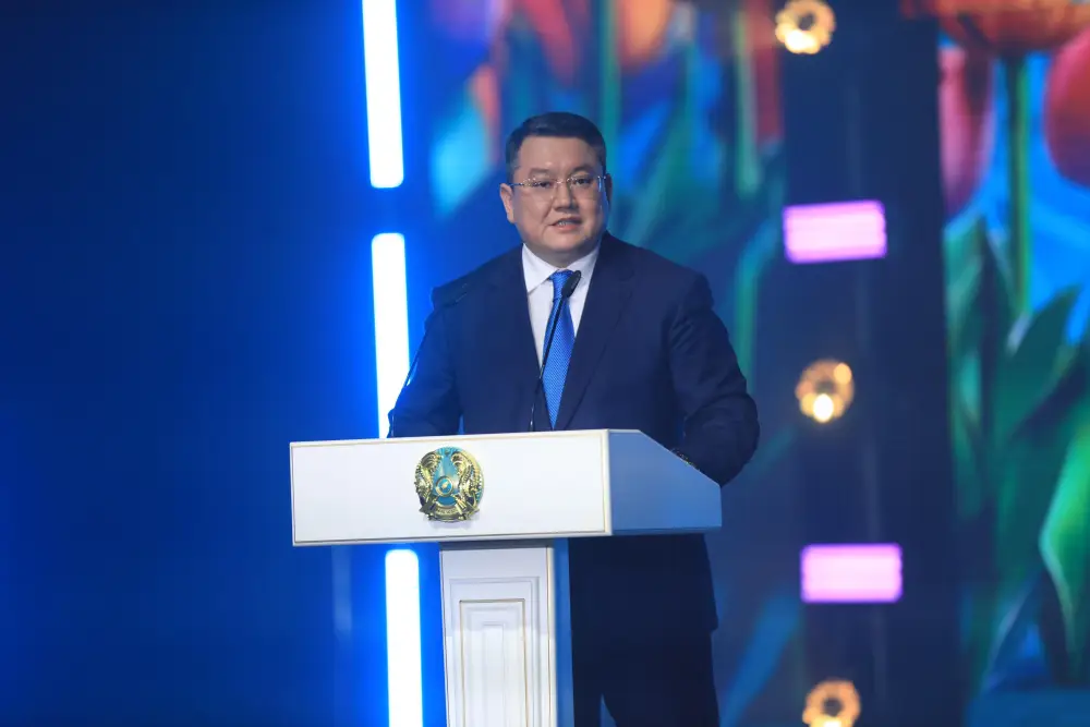 Концерт в Өнер орталығы: Поддержка женщин как ключ к экономическому развитию региона {city2}