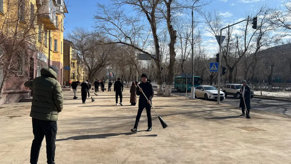 В Карагандинской области более 100 тысяч жителей активно участвуют в экологической акции «Тазару күні» {city2}