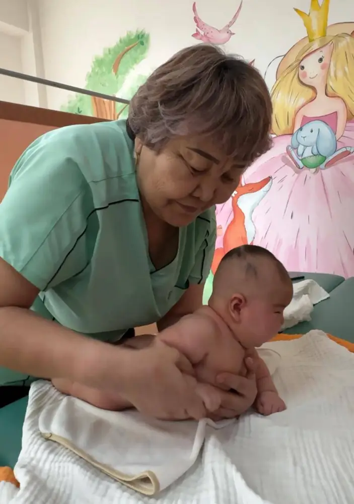 В преддверии 8 марта мы хотим рассказать о человеке, чья работа наполнена заботой, теплом и большим профессионализмом. (3)