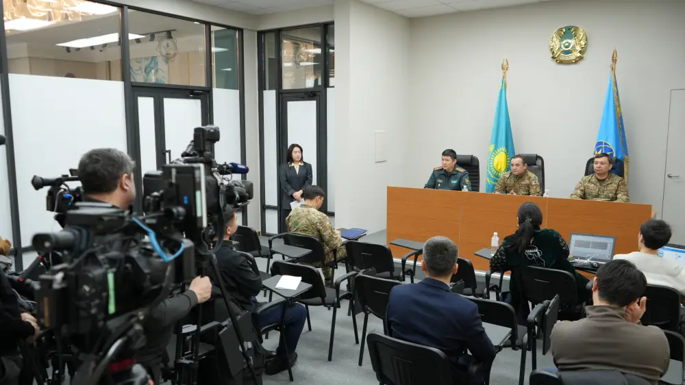 Зимний щит: МЧС готово к борьбе со стихией и огнем {city2}