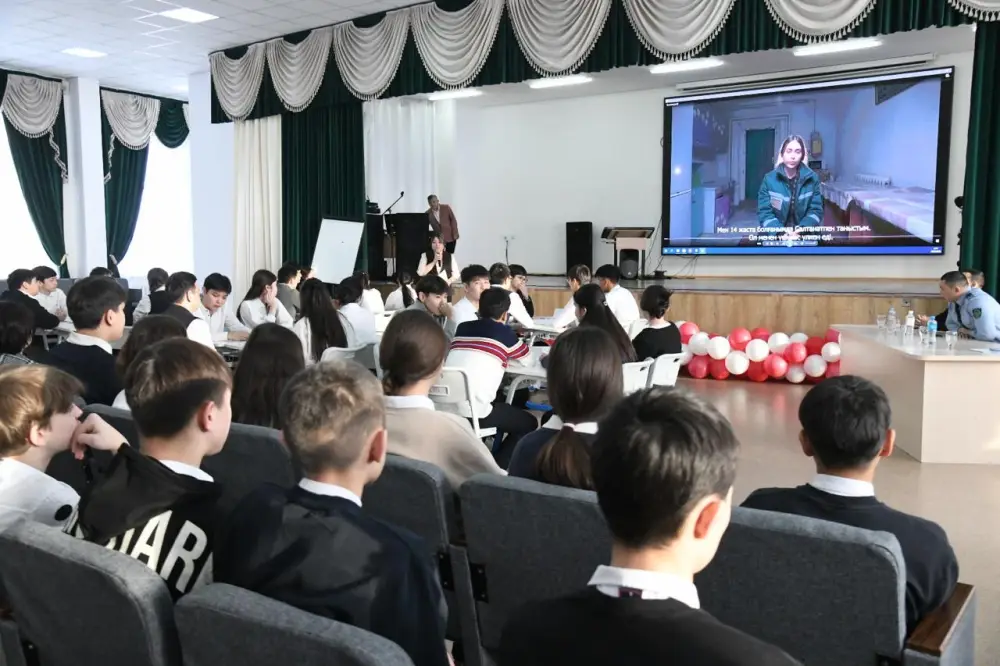 В Астане школьникам продемонстрировали последствия нарушения закона через кино (7)