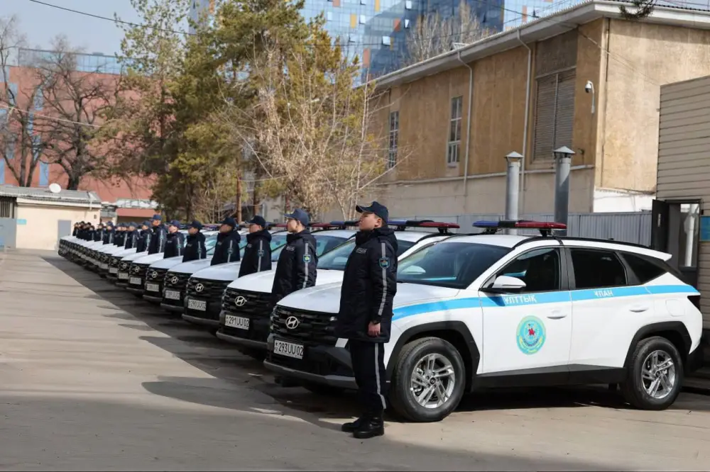 На страже порядка с новыми возможностями: в преддверии Наурыза автопарк Нацгвардии пополнился современной техникой (5)