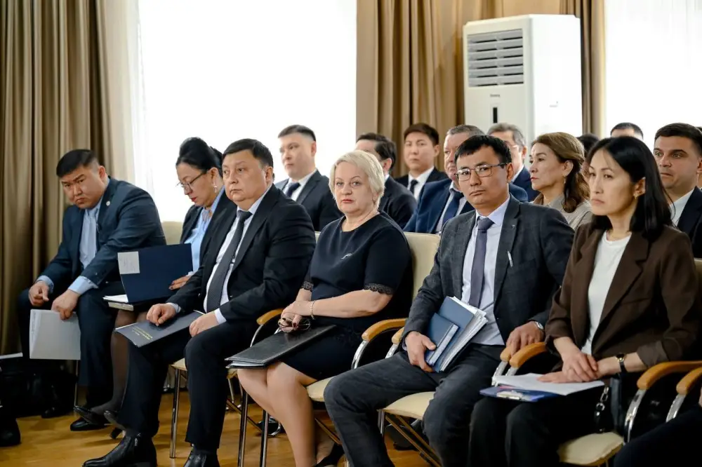 На заседании акимата рассмотрели два приоритетных вопроса - привлечение инвестиций и реализацию Концепции «Таза Қазақстан» (5)