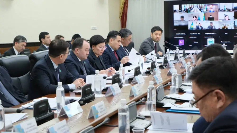 Неофициальная занятость: как цифровизация меняет правила игры? {city2}