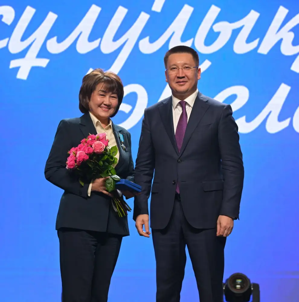 Женщин Павлодарской области наградили в канун 8 Марта (5)