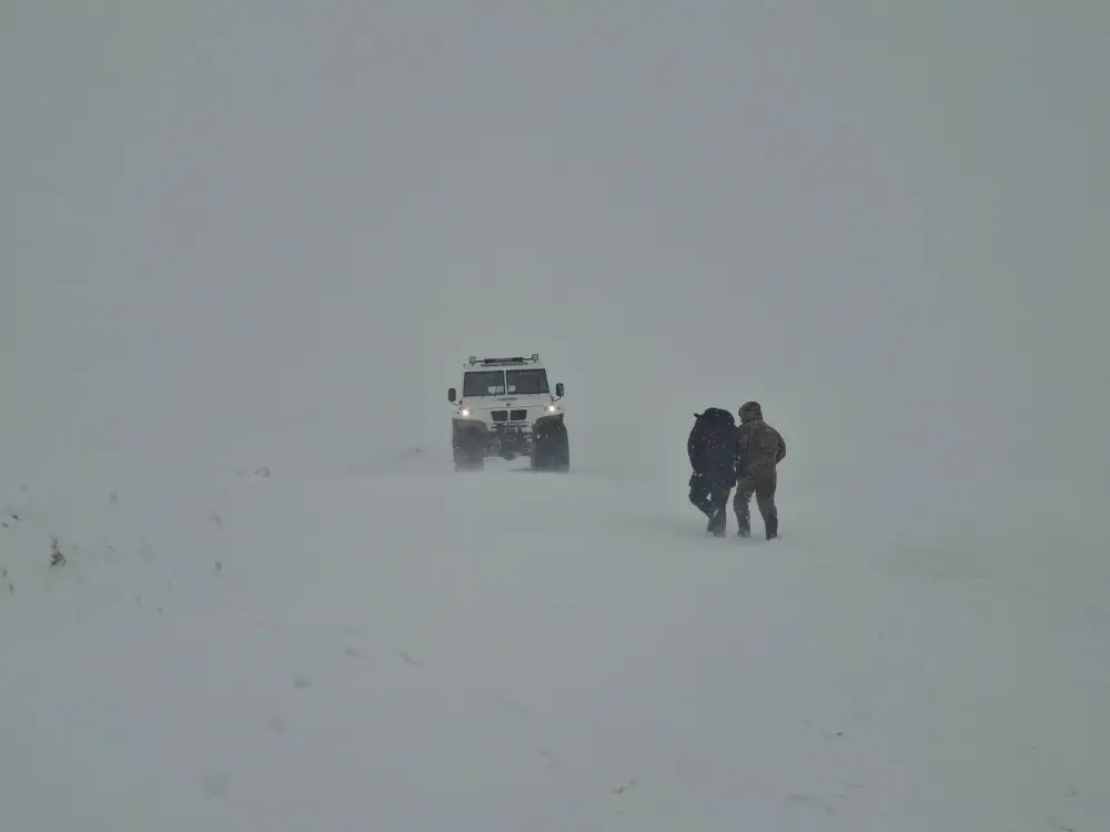 За прошедшие трое суток из снежных заносов спасено и эвакуировано 78 человек (3)
