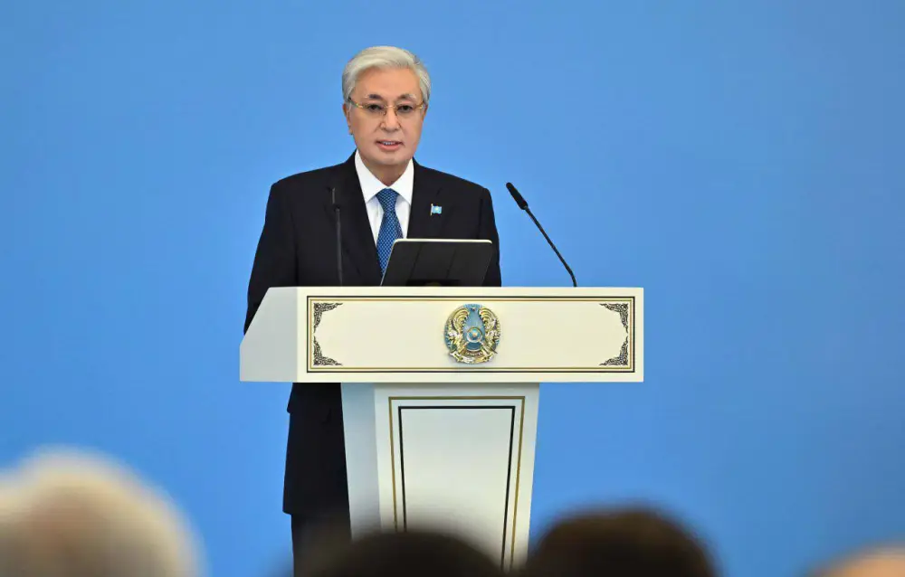 Президент Касым-Жомарт Токаев принял участие в торжественном мероприятии, посвященном принятию Конституции (5)