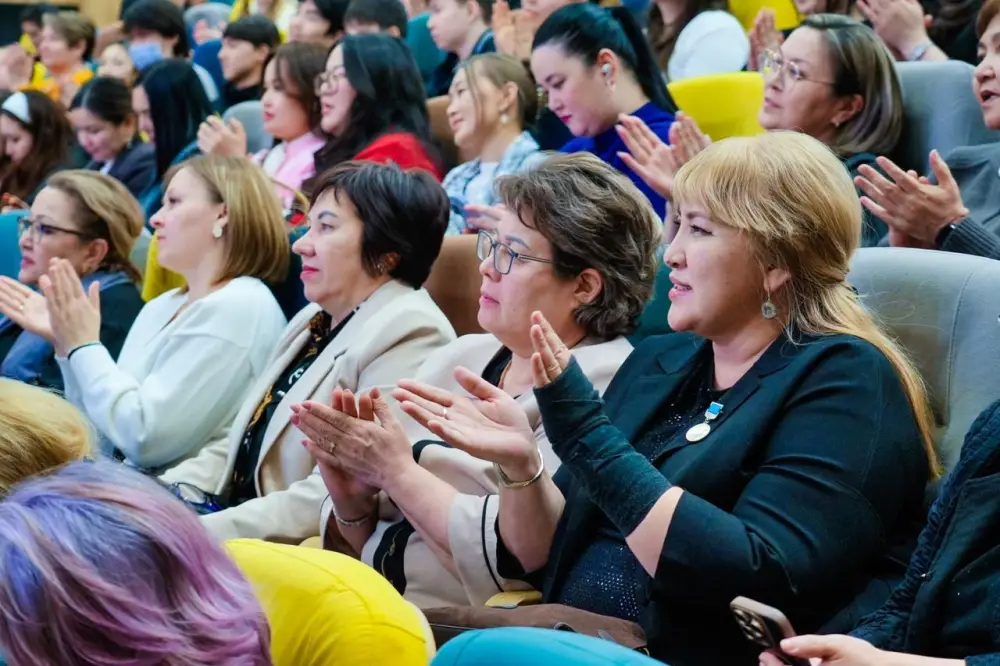 «Адал Азамат»: урок патриотизма провели для столичных школьников (3)