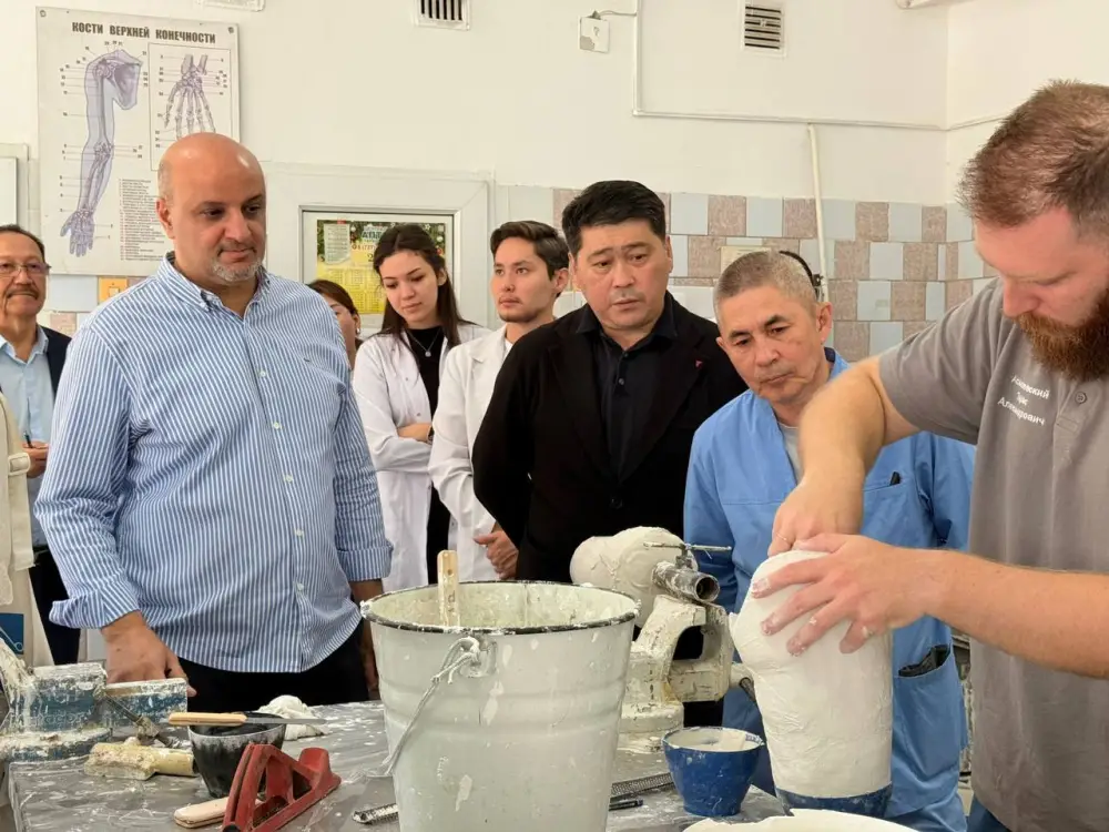 В ННЦРССЗ обсудили внедрение передовых технологий в систему протезно-ортопедической помощи {city2}