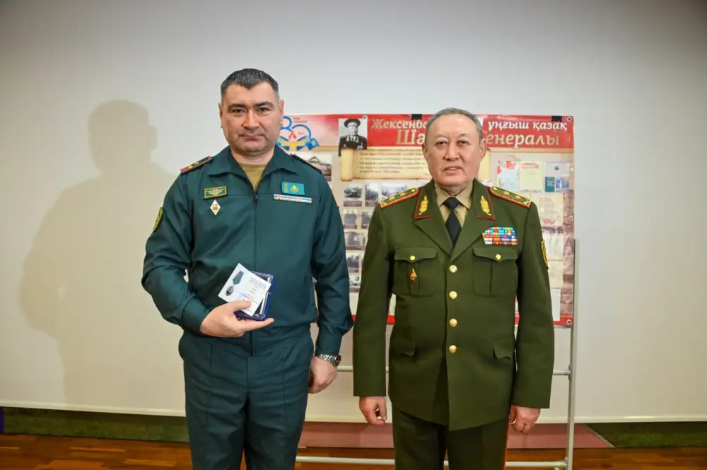 В Национальном университете обороны открыли мемориальный уголок к 125-летию генерала Шакира Джексенбаева (5)