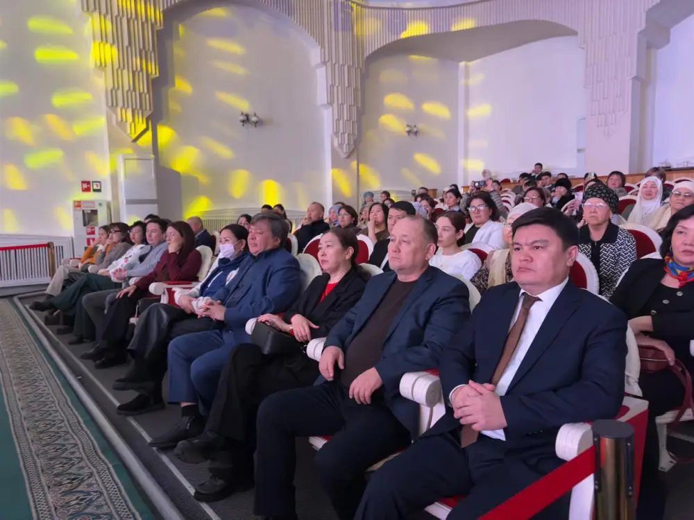 В Алматы состоялся авторский концерт «Сен үшін», посвященный Международному женскому дню (3)