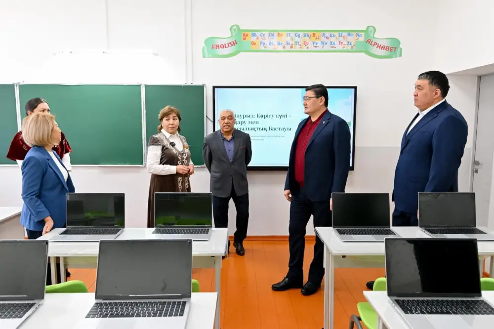 Аким области посетил образовательные объекты Аягозского района (9)