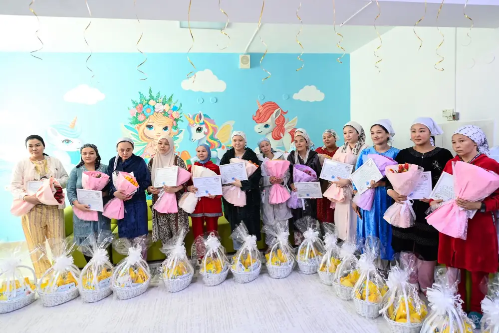 Поздравления матерям в перинатальном центре области {city2}