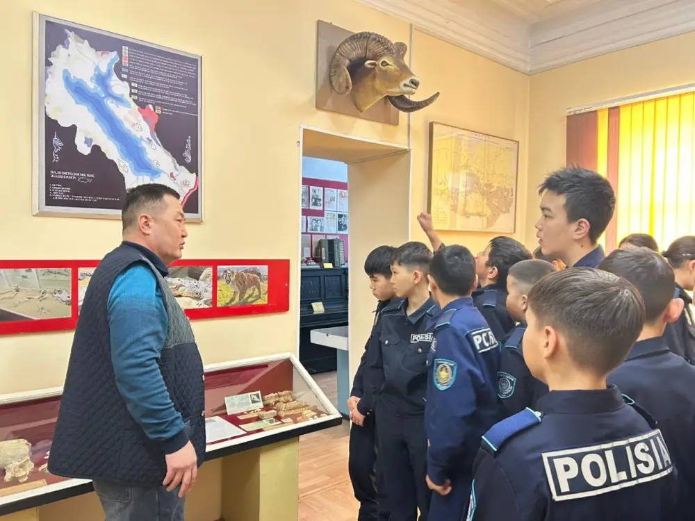 Для школьников Зайсанского района организовали экскурсию в мир национальных традиций {city2}