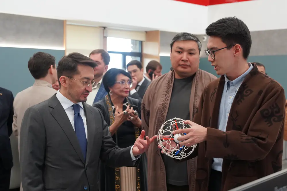 От Apple Store в госуслугах до крупнейшего AI Хаба, как развиваются технологии в Алматы (3)