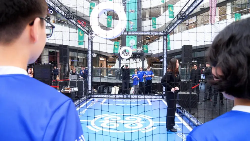 Digital Nauryz: турнир по дрон-футболу среди школьников провели в Астане {city2}