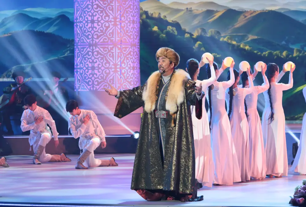 Концерт в Астане укрепляет связь поколений и популяризирует казахскую культуру {city2}
