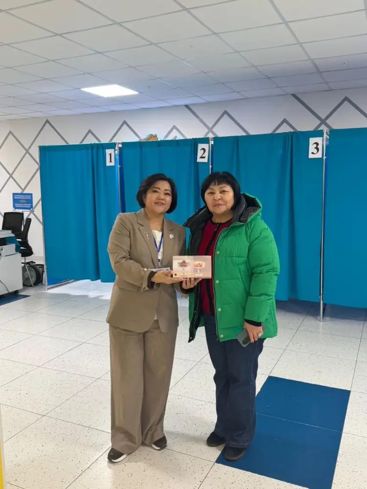 Астана: подарки первым голосующим на референдуме {city2}