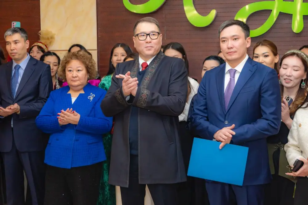 Наурыз в министерстве: обряд перерезания пут Кызылорде