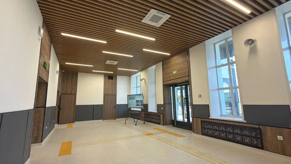 Реконструкция железнодорожного вокзала в Буландынском районе: улучшение инфраструктуры и доступности для жителей {city2}