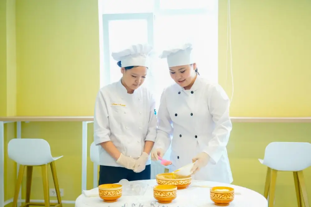 Новое общежитие почти на 1000 мест для студентов колледжей открыли в Астане {city2}