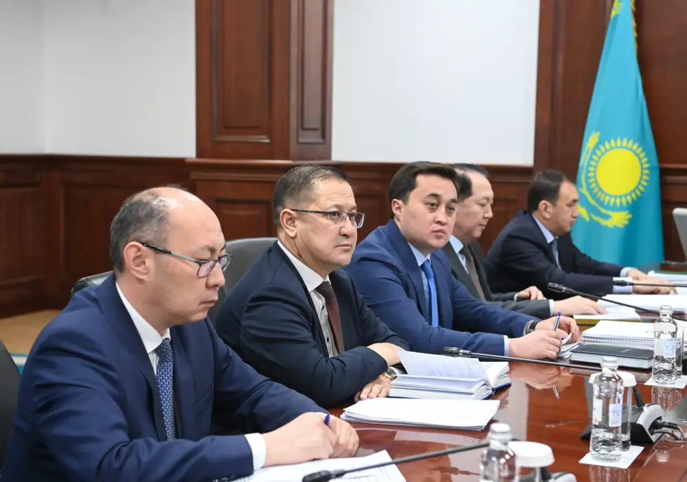 Праздничный уют: Глава региона гарантирует стабильность коммунальных услуг в дни торжеств {city2}