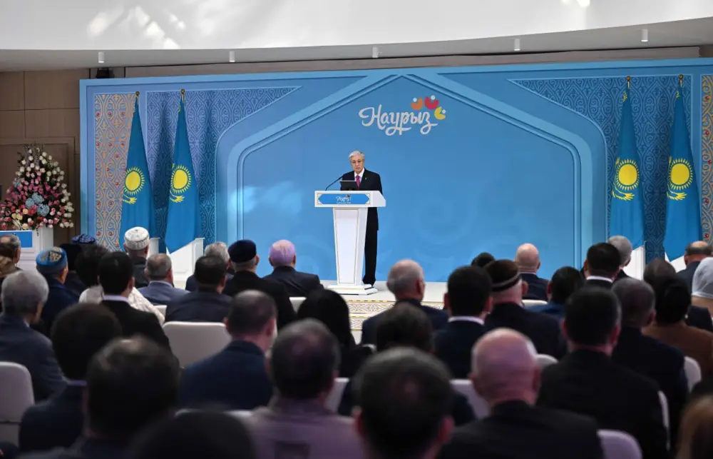 Президент высоко оценил динамику развития области (7)