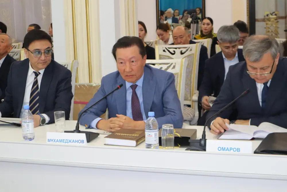 В Астане прошла презентация книги Шархана Казыгула (3)