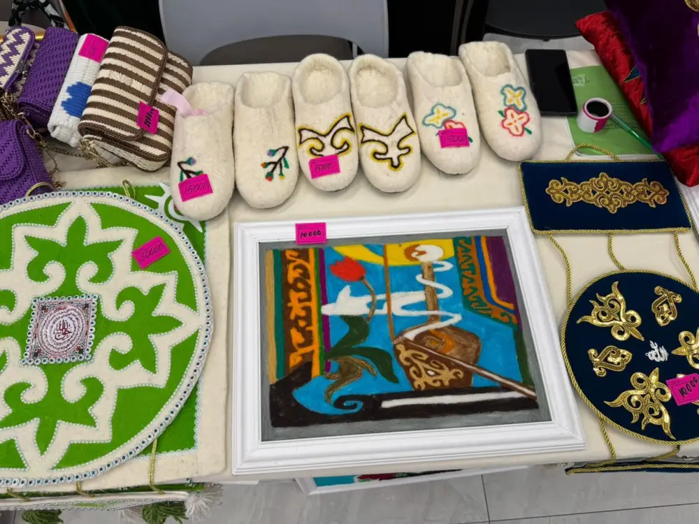 Выставка ремесленниц Центра активного долголетия провели в Астане в честь Наурыза (3)