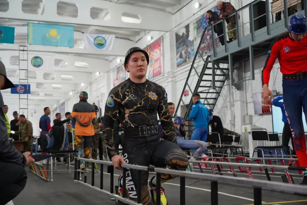 В Усть-Каменогорске стартовали зимние чемпионаты МЧС Казахстана по пожарно-спасательному спорту (9)