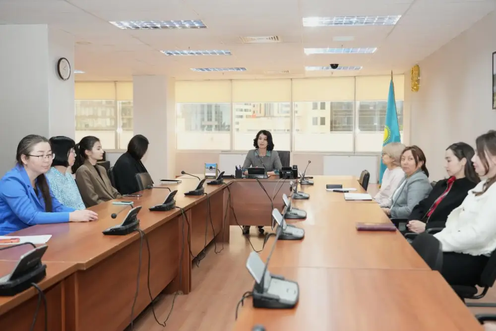 В Министерстве транспорта прошел круглый стол на тему «Женщины —основа развития страны и семейных ценностей» (4)